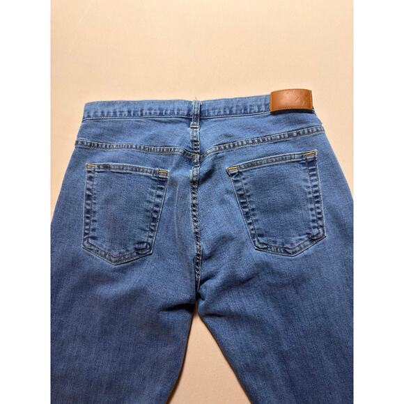 Dearborn Medium Wash Men's Jeans — Size 33 - Picture 11 of 12